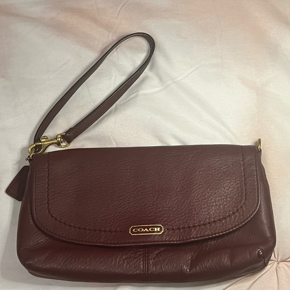 Coach Handbag - Picture 3 of 6